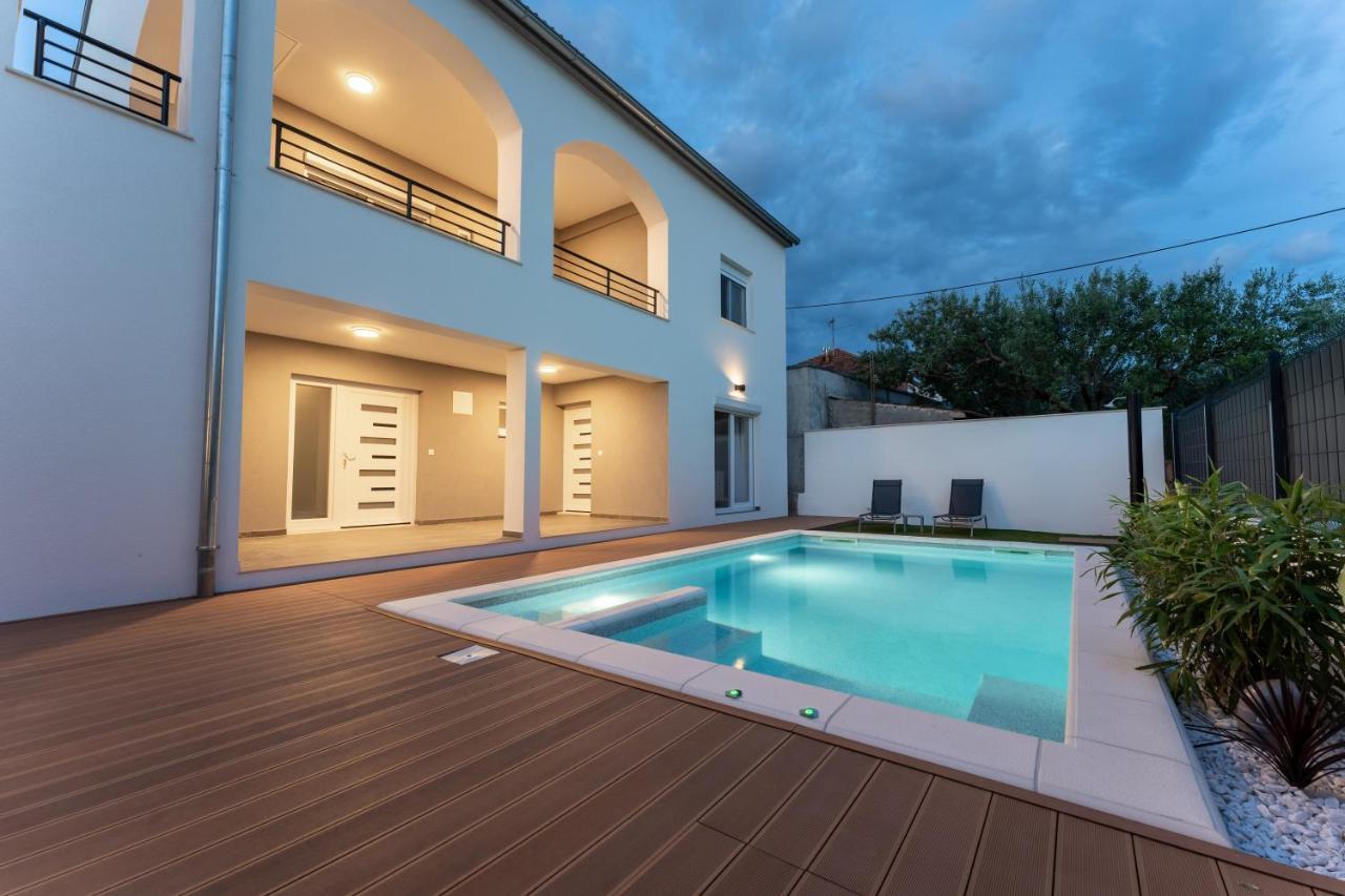 Bernie Apartments With A Pool Zadar Eksteriør bilde