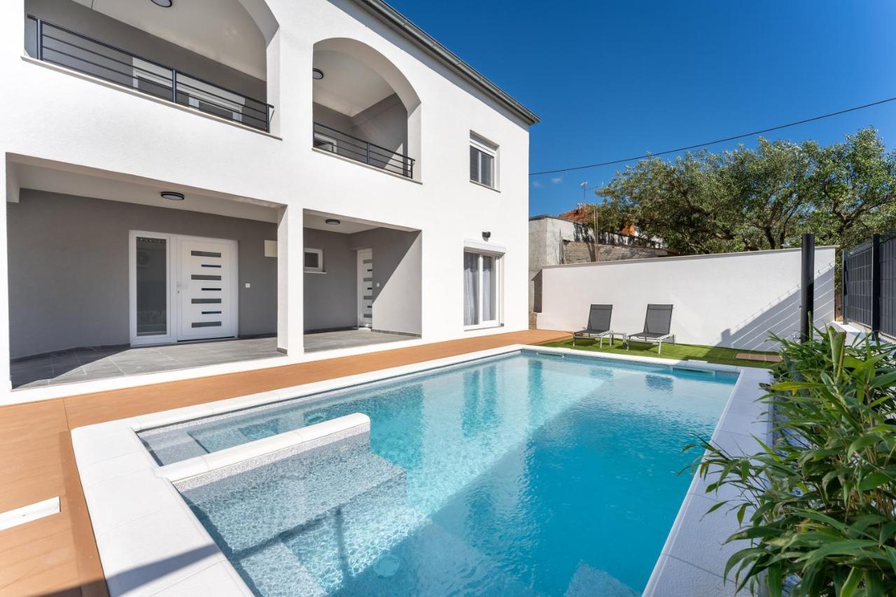 Bernie Apartments With A Pool Zadar Eksteriør bilde